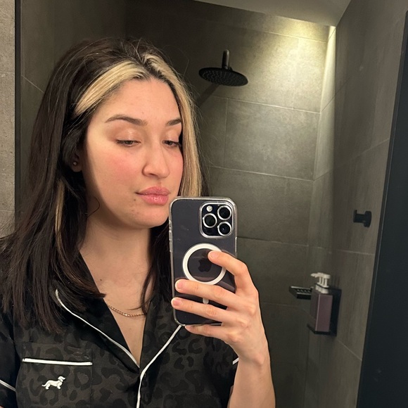 Meet your Posher, Sveta - Picture 1 of 1